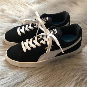 Classic black and white suede Puma